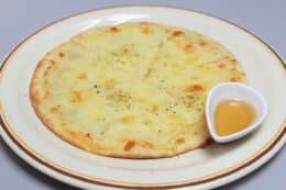 4種のチーズピザ